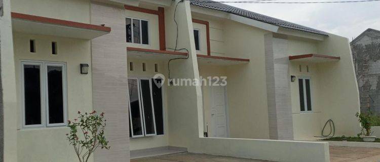 Di jual rumah ciputat,BSD,tangsel ready, tanpa dp dekat stasiun kereta,MRT, pintu toll, halte busway, sekolah rumah sakit" 1