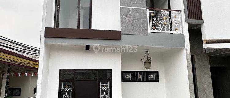 Di jual rumah 2 lantai tanpa bank, tanpa bi cheking, ready, tanpa dp, Matraman,rawamangun,mampang,kemang,Jakarta timur,Jakarta Selatan,dekat MRT,LRT,Stasiun kereta,pintu toll,halte busway,sekolah,mall,rumah sakit 1