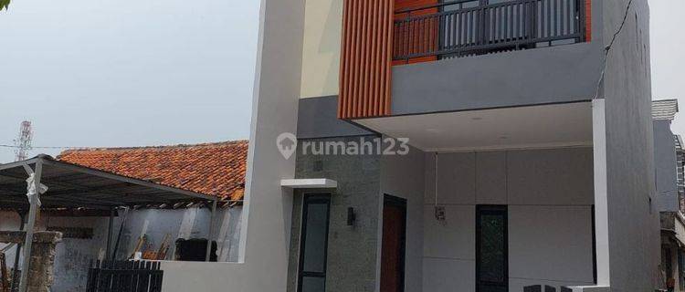 Di jual rumah 2 lantai Cibubur, Cilangkap, Ciracas, jakarta Timur, Kemang,Bangka, jakarta selatan free dp,surat surat,ready,dekat MRT,LRT, Stasiun kereta,pintu toll,halte busway, sekolah,rumah sakit, 1