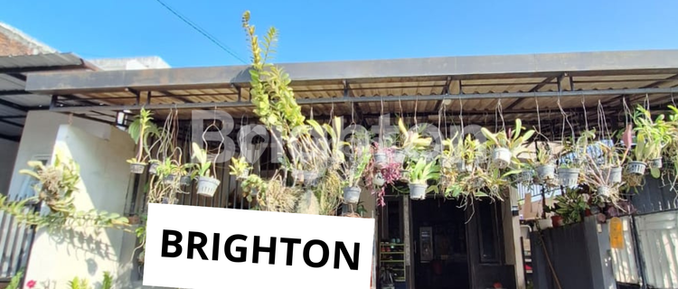 Only 5 Minutes to Brawijaya University & Hwa Ind School‼️ House in the Center of Malang City 1