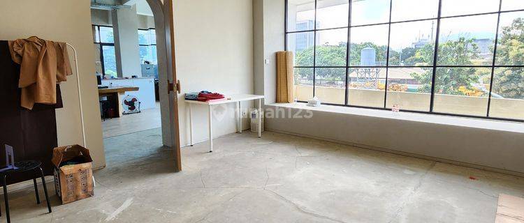 Dijual Ruko Bagus Lokasi Strategis di Kebon Jati Kota Bandung 1