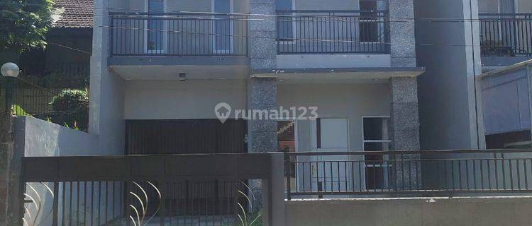 Rumah Mewah Murah Tengah Kota 2 Lantai Dekat Lippo (jy)  1