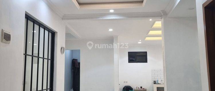 Rumah Baru Minimalis Singgasana Lokasi Bagus 1