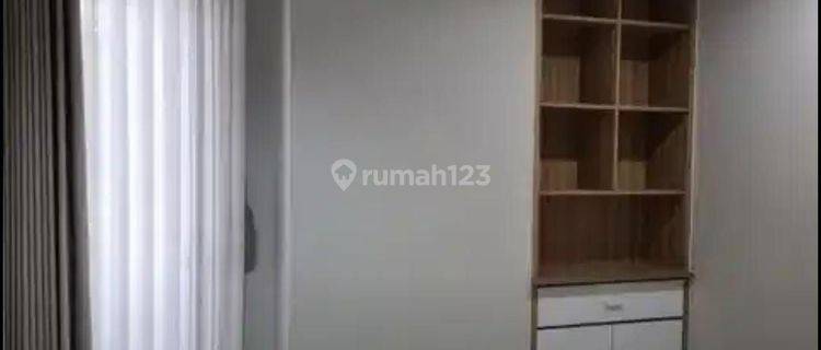 Apartemen Paddington Heights 3 Kamar Tidur Bagus Semi Furnished 1