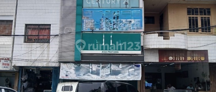 Strategic Ruko with Full Roof Terrace, Old Market Serang 1