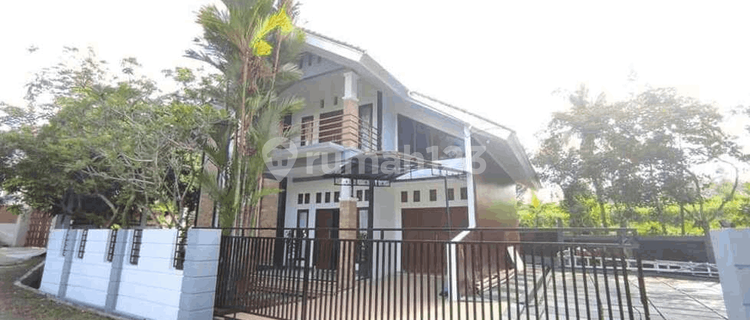 Ready-to-Occupy Villa Sukacai Baros, Good 2 Floors 1