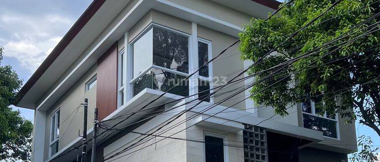 Rumah di Cigadung 3 Lantai Baru hadap selatan 1