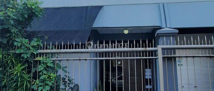 Rumah 2 Lantai di Cikutra baru SHM Utara Bagus siap huni 1