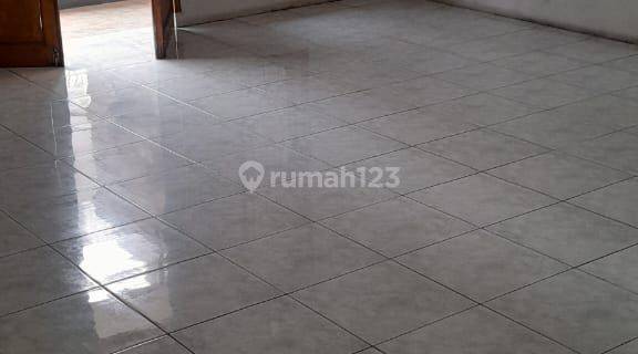 Rumah Shm Bagus 3 Lantai Di Cigadung Raya 1