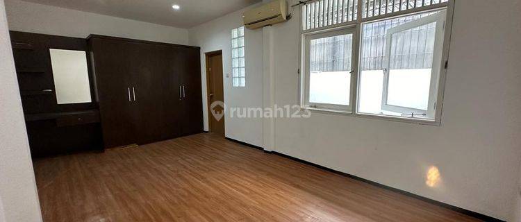 Rumah Lt 102 M2 di Kelapa Gading Janur , Jakarta Utara Murah 1