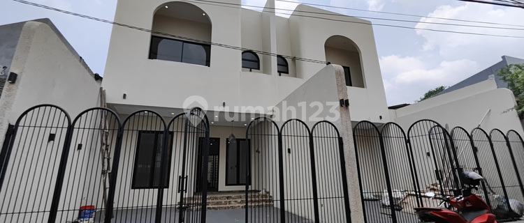 130 m2 land house in Kelapa Dua, Kebon Jeruk, West Jakarta, cheap 1