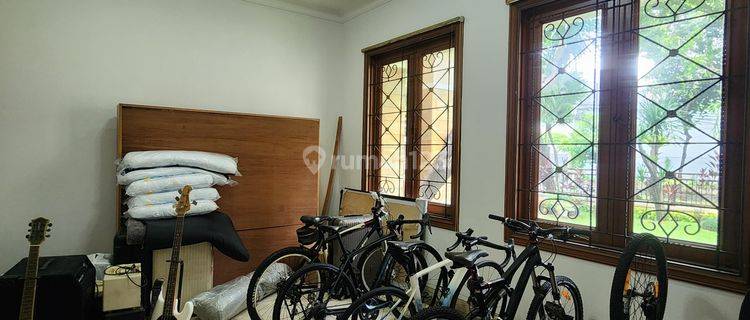 Rumah Mewah Lt 562 M2 di Kebayoran Baru , Jakarta Selatan Murah  1