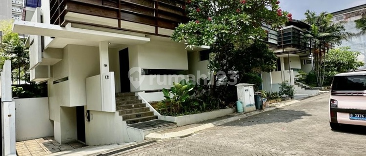 Rumah Cluster One Gate Terdepan Di Kemang Rayajakarta Selatan 1