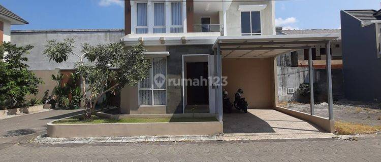 Dijual cepat rumah relatif baru furnish dalam perum hanya 5 menit dari tugu jogja 1