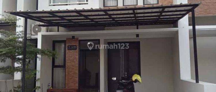 Dijual Cepat Mau Pindah Tugas Rumah 2 Lantai Dalam Perum Elite Jalan Imogiri Barat 1