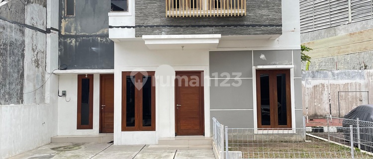 Rumah Dalam Perum 4 Kamar Tidur Area Barat Hyat atau Jalan Magelang Dekat ke Ugm 1
