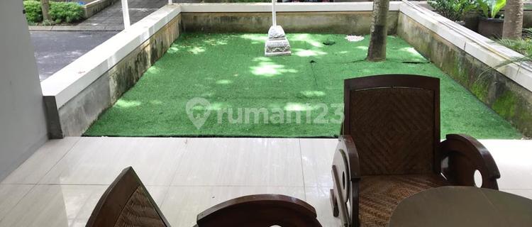 Luxury House in the Elite Housing Complex on Palagan Street Km7 1