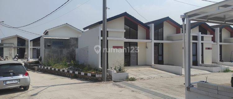 Over Credit Rumah Cantik Dan Bagus Daerah Ciwastra 1