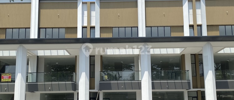 For Sale: Ready-to-Use Shop House Facing Main Road in Gading Serpong 1
