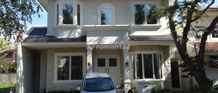 Rumah Mewah Semi Furnished Di Cluster Telaga Biru Lippo Karawaci 1