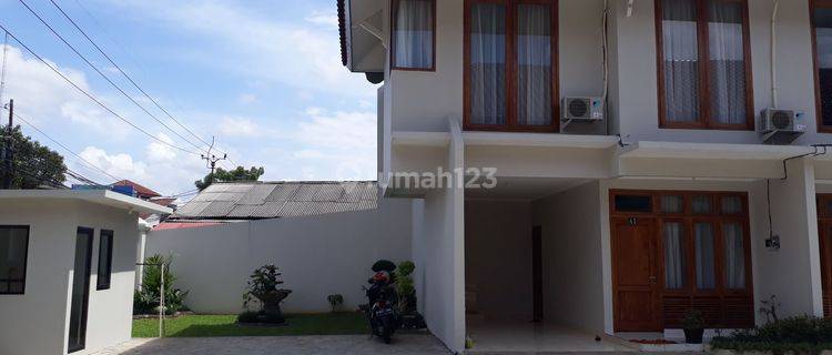 Rumah Sewa Siap Huni Sangat Strategis Dekat Bintaro Plaza 1