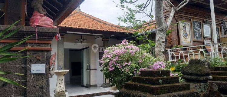 Disewakan Ruang Usaha Plus Rumah 2 Kamar Gaya Bali di Ubud  1