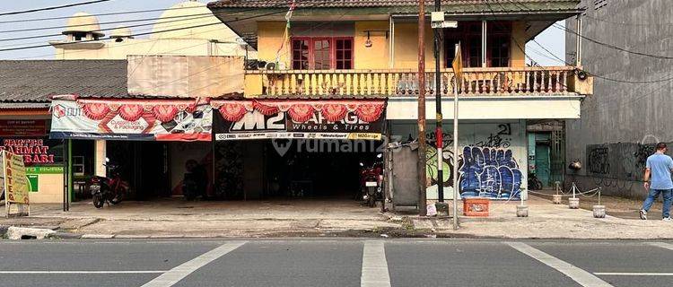 Gudang dan ruko di pinggir jalan raya di Kebayoran lama  1