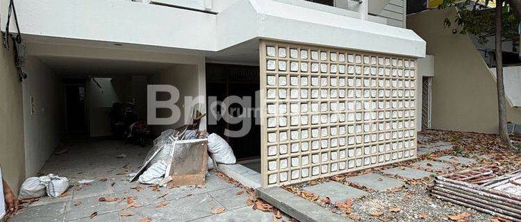 RUMAH 2 LANTAI GREEN GARDEN ROW JALAN BOULEVARD COCOK UNTUK TINGGAL ATAU USAHA 1