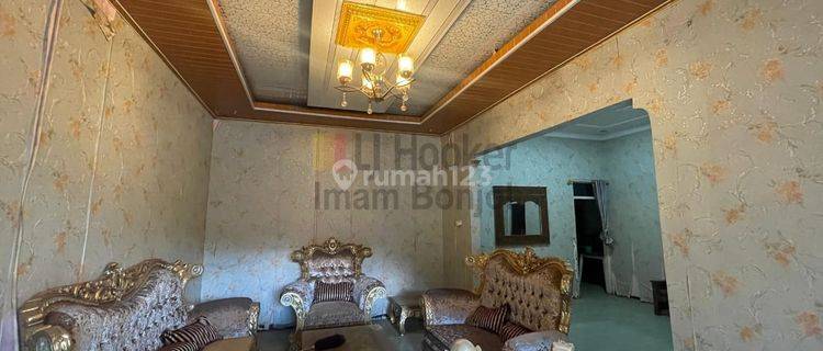 Rumah Bagus Semi Furnished SHM di Jl. Tahunan, Jepara 1