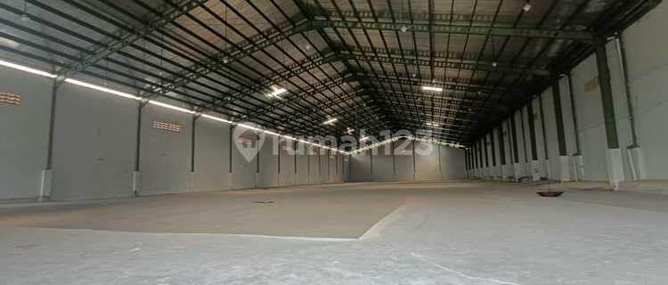 Gudang Bagus Dilengkapi Loading Dock Dekat Pintu Tol Semarang 1