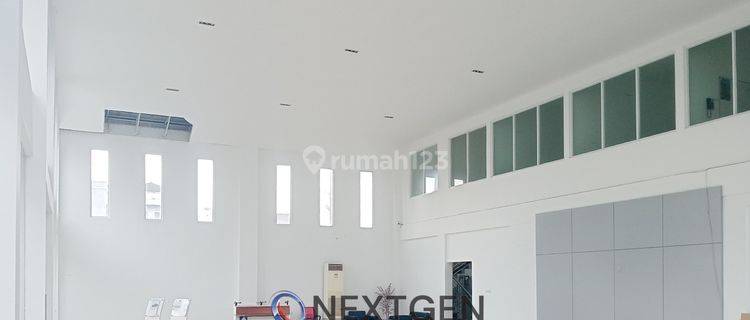 Gedung Ex Showroom Bagus Kota Sukabumi 1