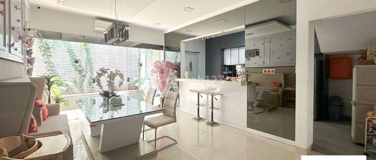 Rumah 2 Lantai Bagus Green Lake City 1