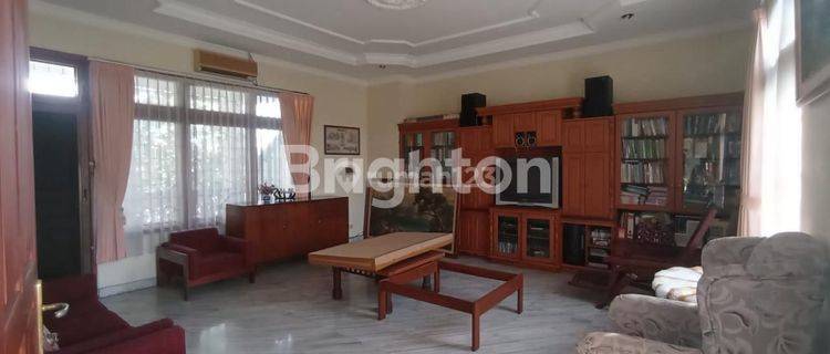 RUMAH FULL FURNISH 5 KT GARASI LUAS DI RENON 1