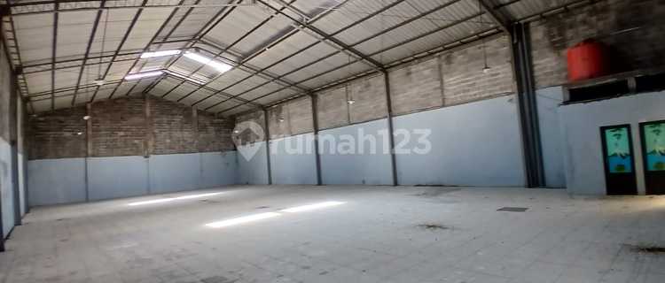 Gudang Kantor dan Mess Lokasi Akses Container di Semarang Barat 1