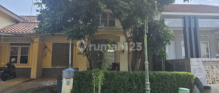 2 Rumah Jejer Hitung Tanah Akses Jalan Lebar di Greenwood 1