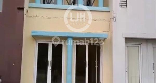 Ready-to-Use Shop House in a Strategic Location at Sentul Nirwana Jungleland. 1