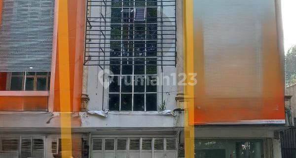 Three-Story Ready-to-Use Shop-House in a Strategic Location on Jl. Raya Padjajaran, Baranangsiang, Bogor 1