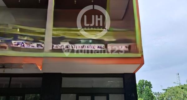3-Storey Shop House Ready for Use in Raffless Hills, Cibubur, Depok. 1