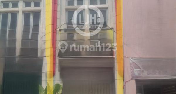 Ruko Strategic Location Suitable for Business in Citragran, Cibubur, Bekasi. 1