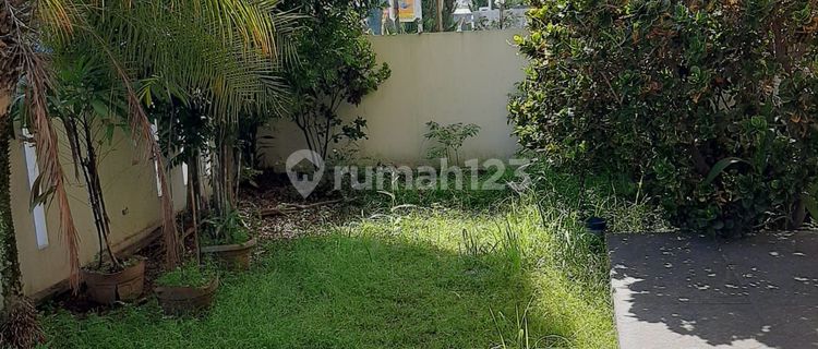 Quick Sale, Well-Maintained House in Singgasana Pradana 1