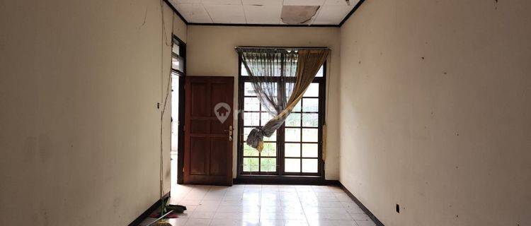 Dijual Rumah Harga dibawah NJOP di Cipaku 1