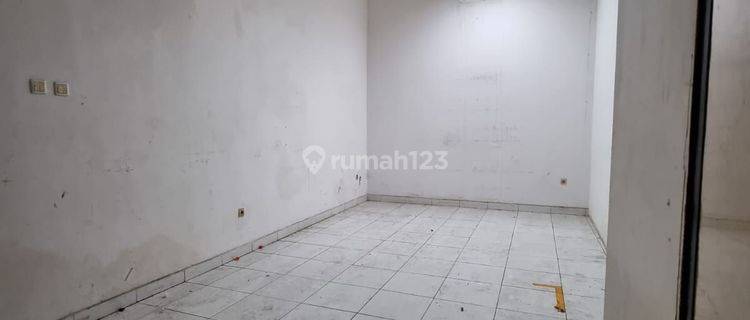 Dijual Ruang Usaha 2 Lantai Strategis di Kopo Mainroad 1