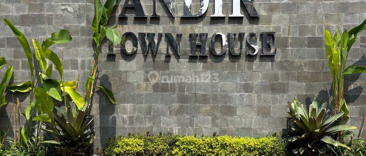 Jual Cepat Rumah 2 Lantai Di Andir Town House 1