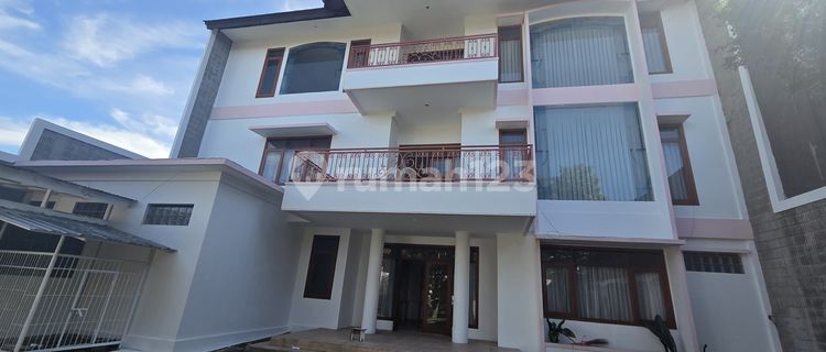 Rumah 2 Lantai Di Setiabudi Regency Semi Furnished 1