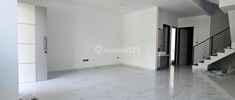 Rumah Brand New 2 Lt, Fully Furnish, Gading Imperial 1