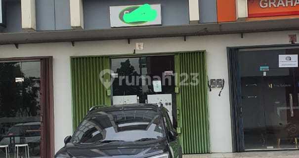 New Shop House in Strategic Area, Rare Estela Shop House, Banjar Wijaya 1