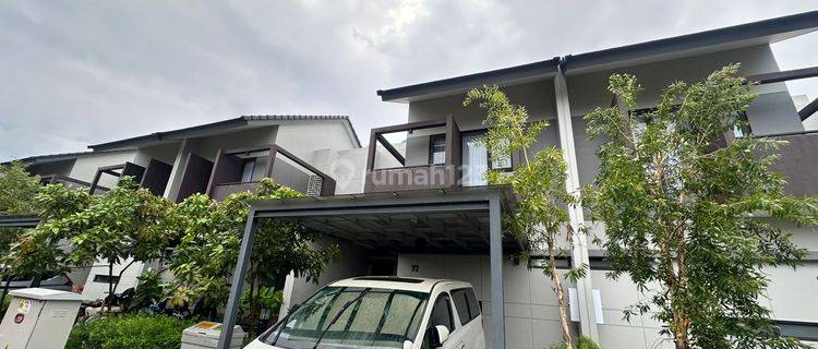 Rumah 2 Lantai Bagus Furnished di Cluster Flora, Bandung 1