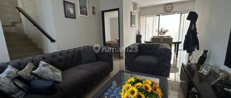 Rumah 2 Lantai Bagus Furnished di Emily Summarecon, Bandung 1