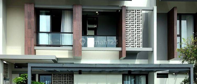 Rumah 2 Lantai Bagus Semi Furnished SHM di Cluster Flora Tipe Fannya, Bandung