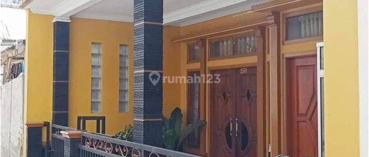 Rumah Dekat Area Wisata Cikole Lembang Bandung 1